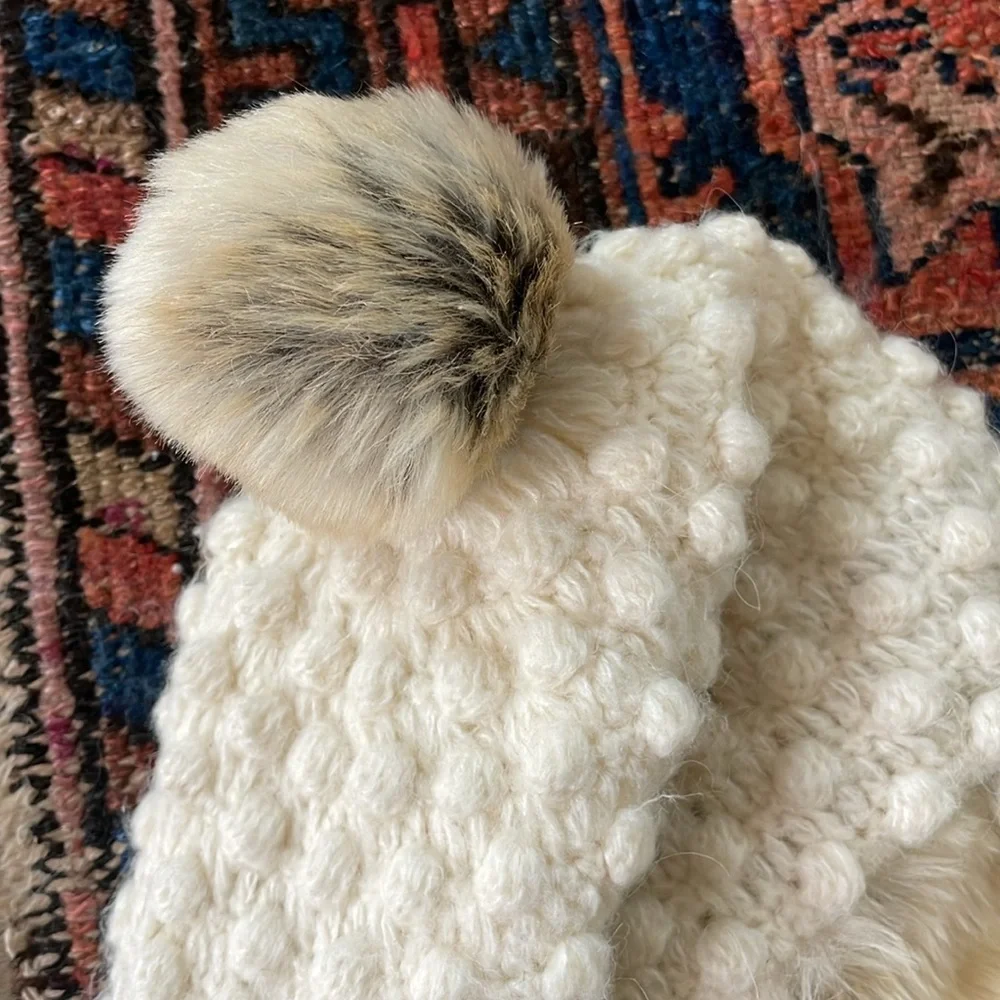 •| aerie hat - Picture 6 of 9